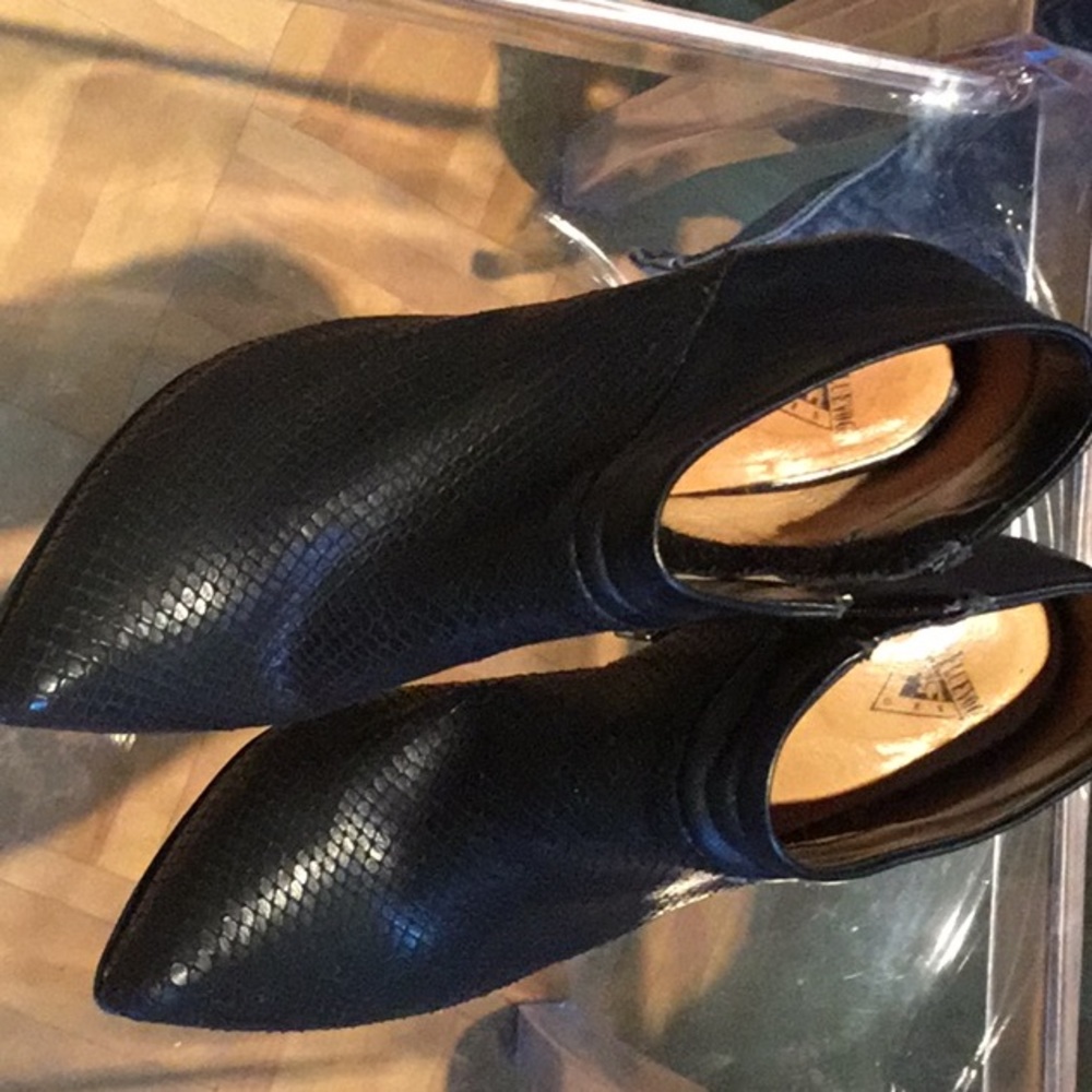 John Fluevog Black Textured Leather Heeled Boots